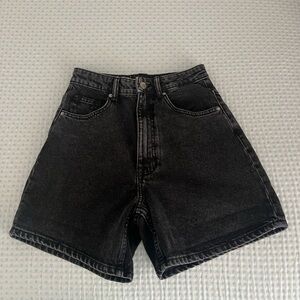 Zara High Rise High Waisted Black Denim Mom Jean Shorts